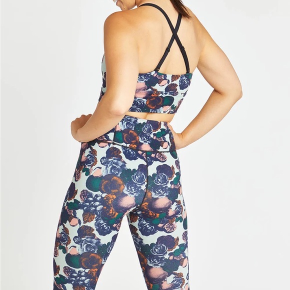 Oiselle Bird Hug Tights, size 6 - Picture 7 of 9